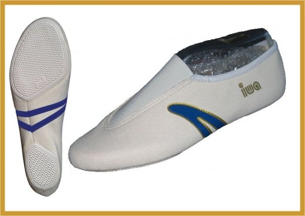 IWA Kunstturn-Schuh mit blauem Streifen